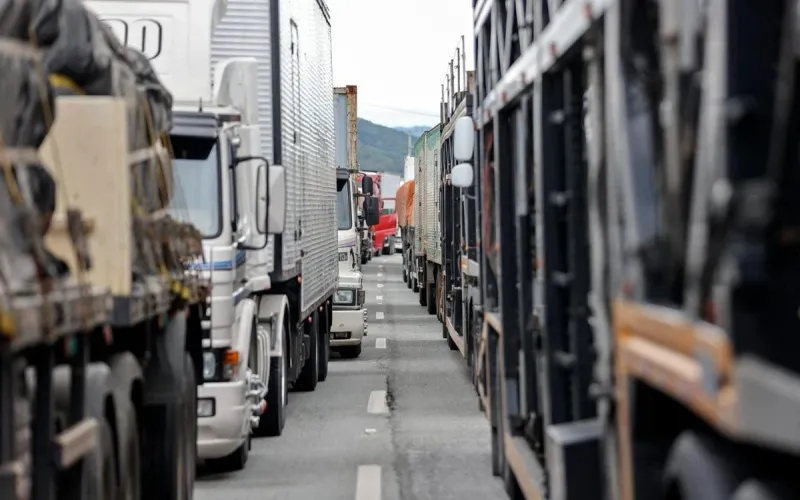 A paralisação foi convocada por meio de redes sociais e grupos de mensagens, liderados pela União Brasileira dos Caminhoneiros (UBC)/Foto: Anderson Coelho