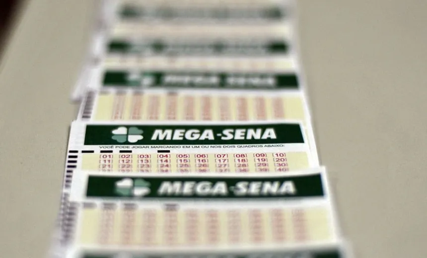 Mega-Sena acumula de novo e pode pagar R$ 38 milhões na quarta-feira