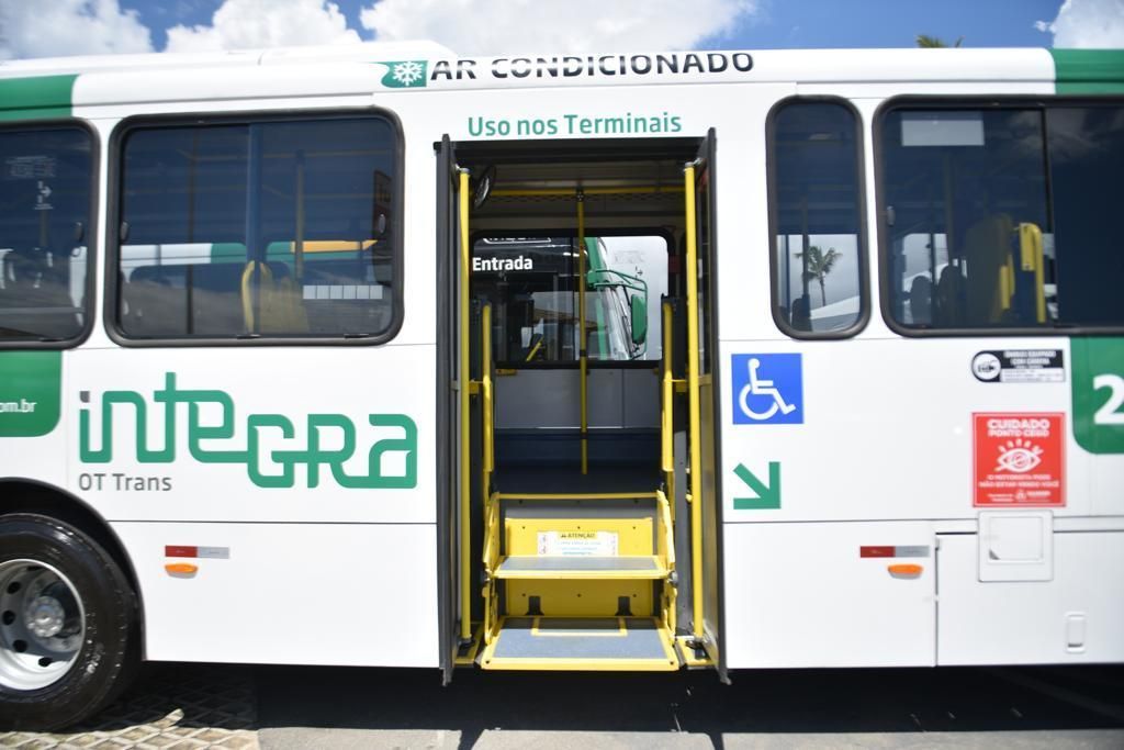 Salvador tem déficit de ônibus climatizados | Foto: Betto Jr./Secom