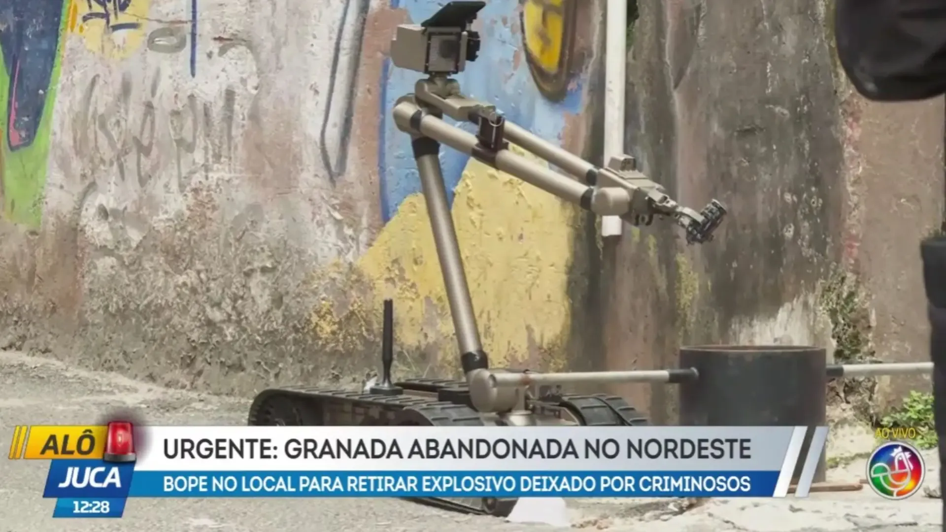 Bope usa robô para retirar granada deixada por criminosos no Nordeste de Amaralina