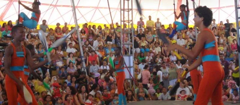 ?HOJE TEM MARMELADA? TEM, SIM SENHOR!”: Com exposições e espetáculos gratuitos, Circo Picolino inaugura nova lona