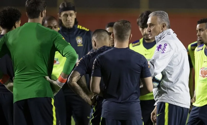 Falta pouco: Seleção brasileira enfrenta venezuelanos na Arena Fonte Nova