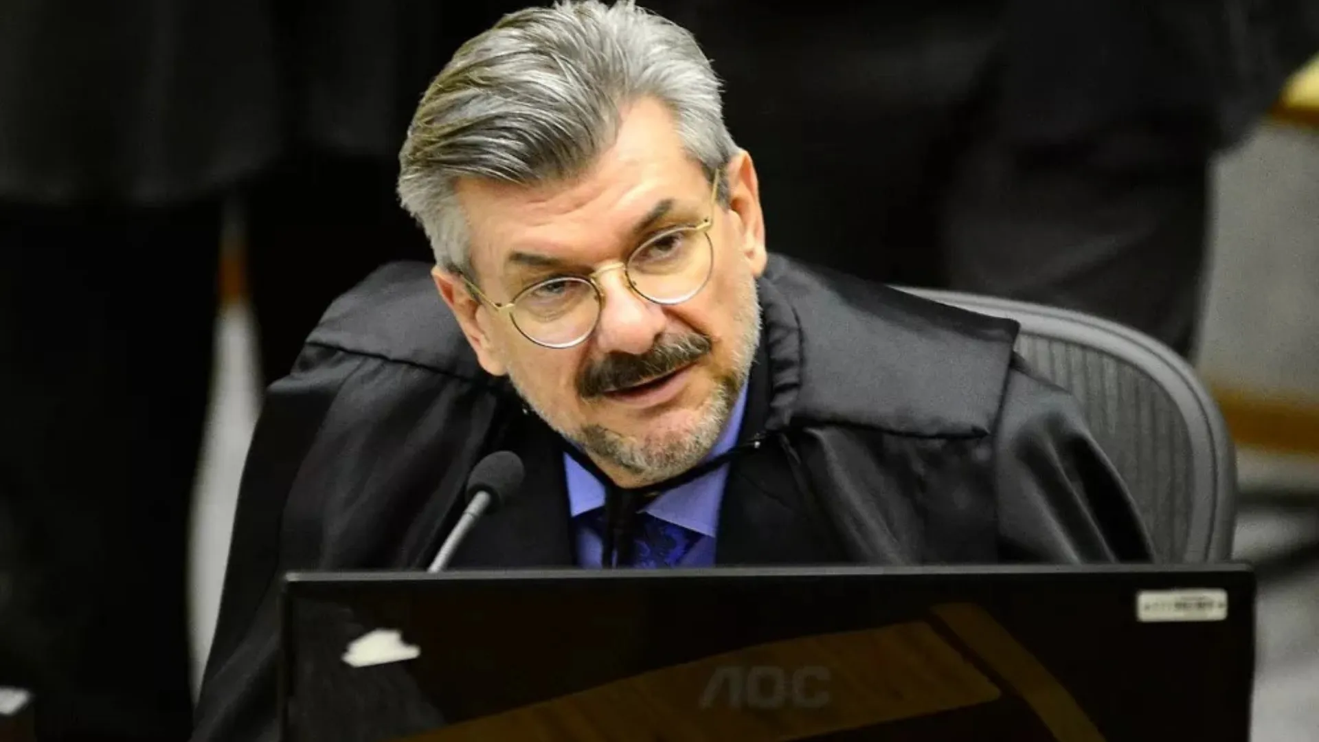Imagem de ministro acusado de assédio sexual