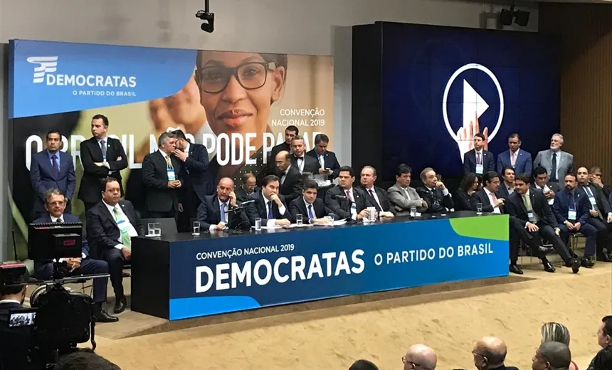 Sem votação, ACM Neto é reeleito presidente do Democratas até 2022