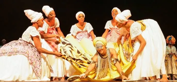 Balé Folclórico da Bahia realiza audições para bailarinos e capoeiristas nesta terça-feira