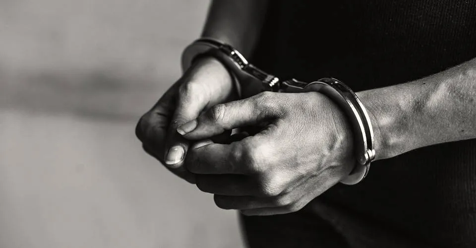 Dupla é condenada a mais de 22 anos de prisão por homicídio de motorista de aplicativo
