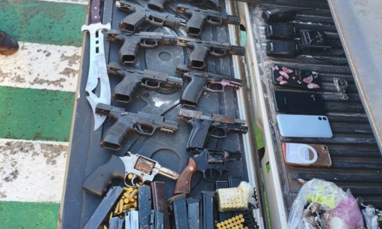 Operação policial apreendeu armas e munições. Foto: Divulgação | SSP-BA