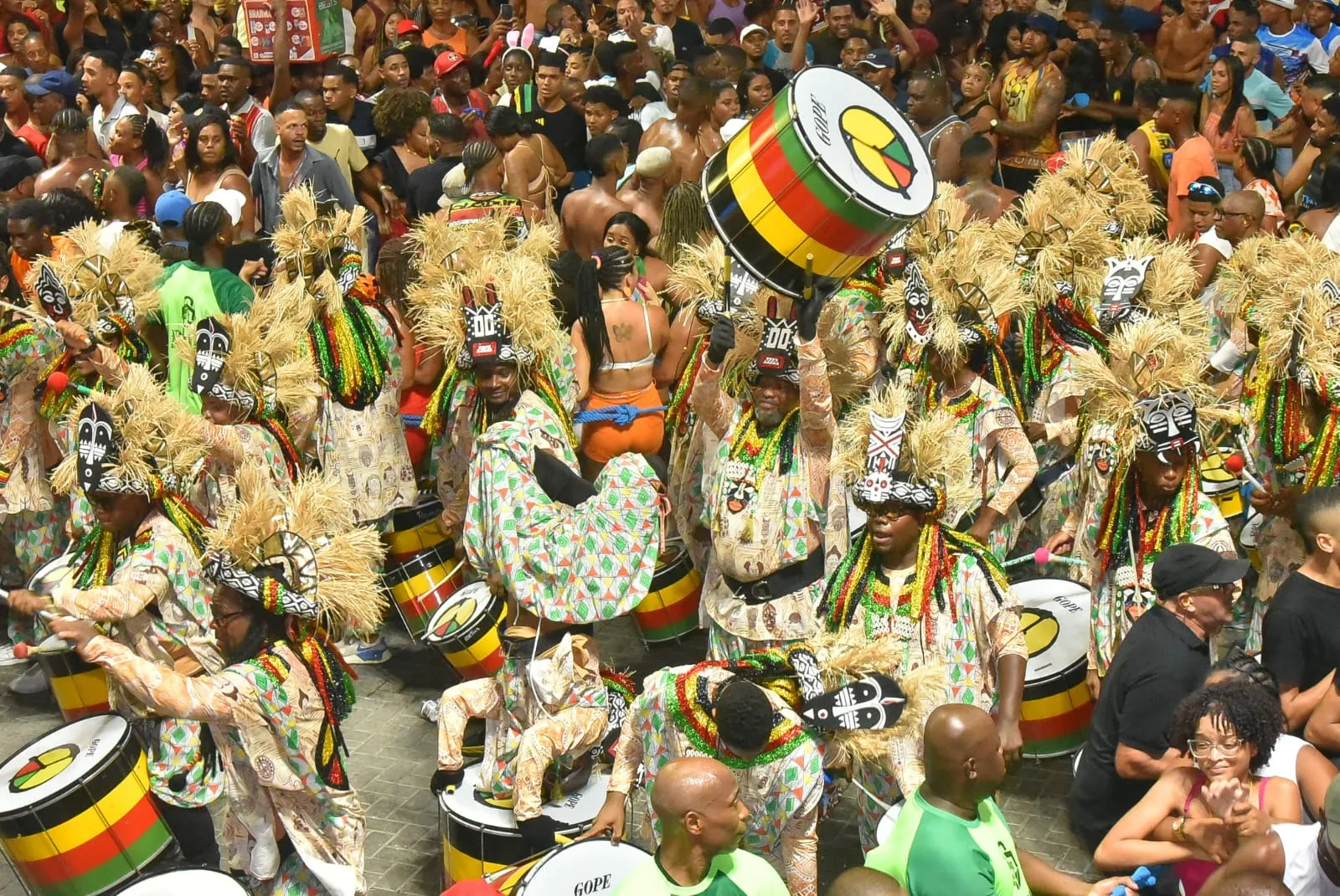 Após decisão judicial, Olodum abre desfile no circuito Barra-Ondina