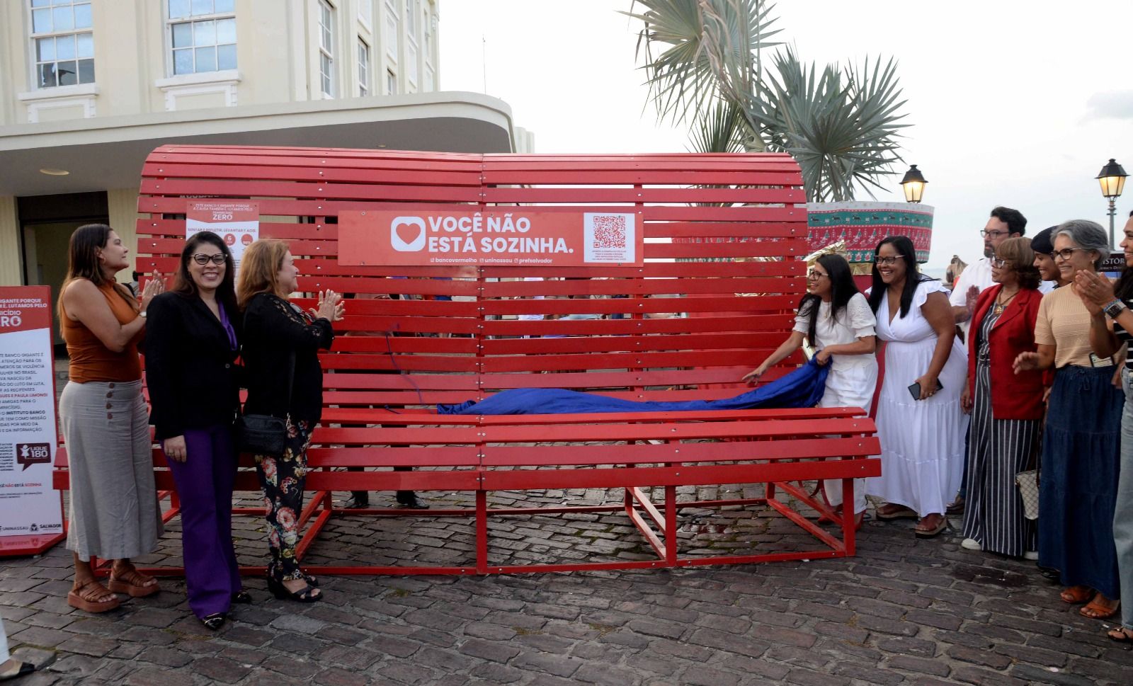 Banco Vermelho &eacute; s&iacute;mbolo de combate &agrave; viol&ecirc;ncia contra a mulher. Foto: Priscila Machado | Secom-PMS