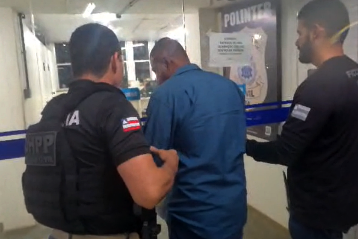 Foragido da Justi&ccedil;a &eacute; preso na Rodovi&aacute;ria de Salvador durante tentativa de fuga. Foto: SSP-BA