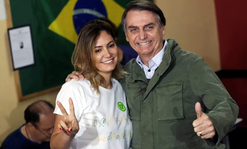 Jair Bolsonaro e família viajam neste sábado para Brasília para posse presidencial