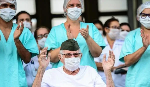 Homem de 99 anos é o brasileiro mais velho a receber alta após contrair Covid-19