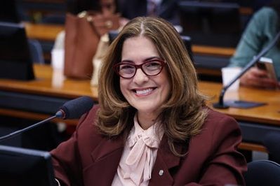 Deputada Federal Rogéria Santos