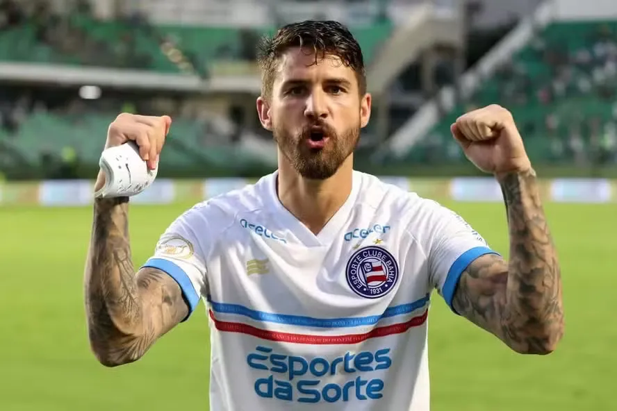 Everaldo anuncia mudança de número no Bahia e motivo encanta torcedores