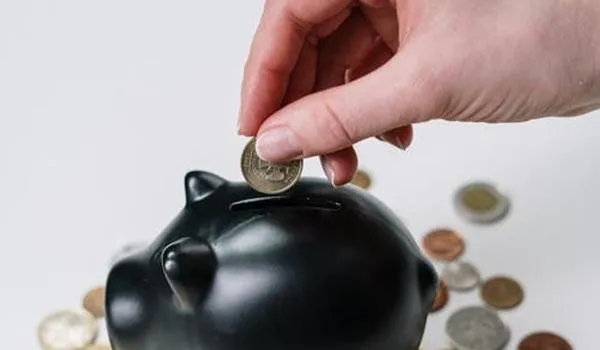 Governo estuda manter auxílio emergencial até março, mas com valor menor que R$ 600