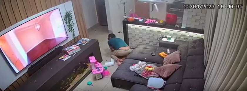 Panela de pressão explode e destrói cozinha de família em Goiás; veja o vídeo