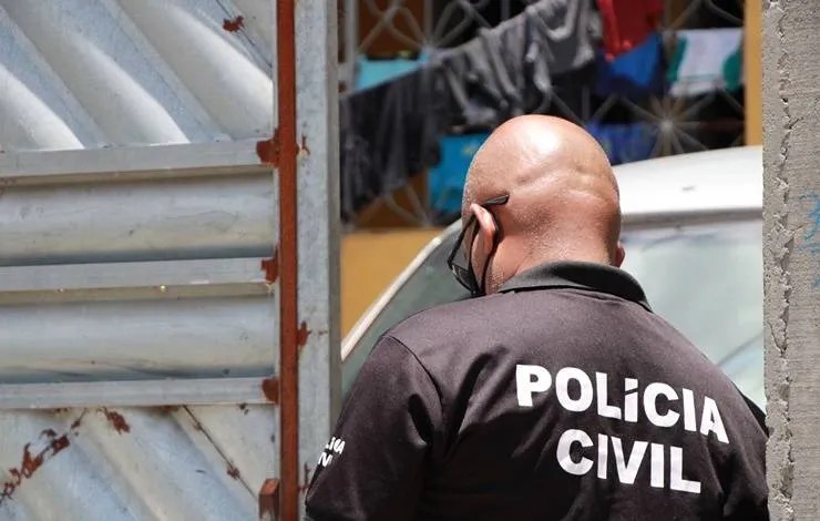 Homem é preso por suspeita de matar e esconder corpo da própria mãe em Cruz das Almas
