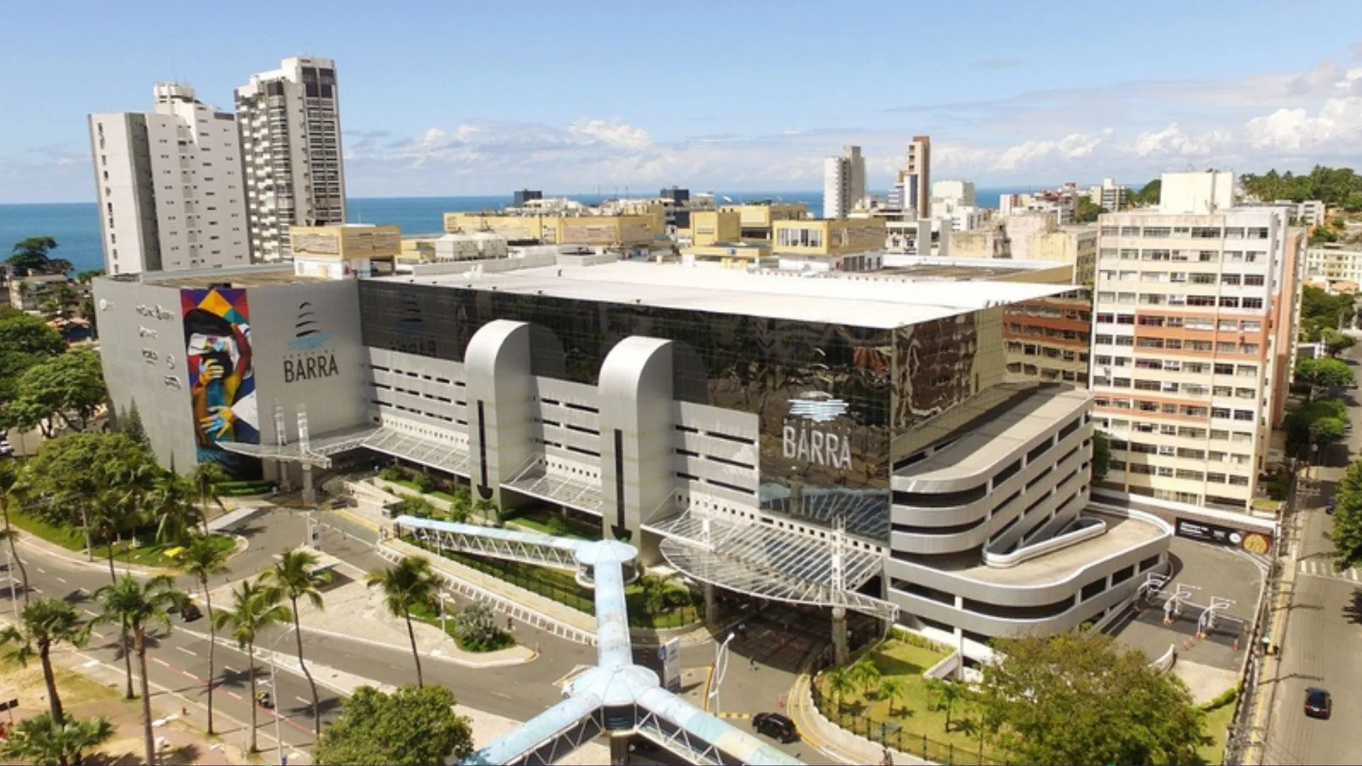 Shopping Barra se manifesta após presença de condenado por ataque em cinema