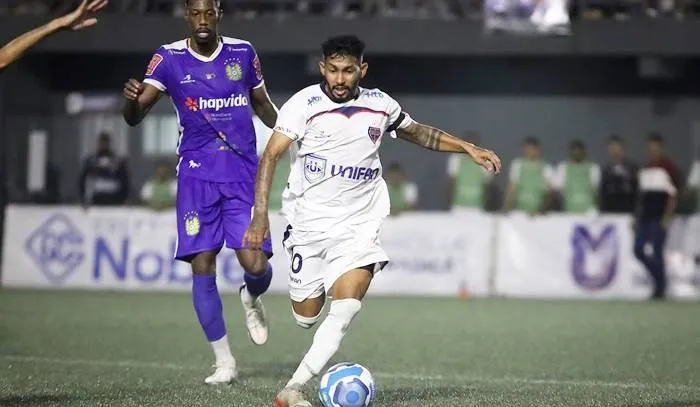 Ronan comemora aniversário com triunfo do Bahia de Feira e exalta goleada contra o Jacobina