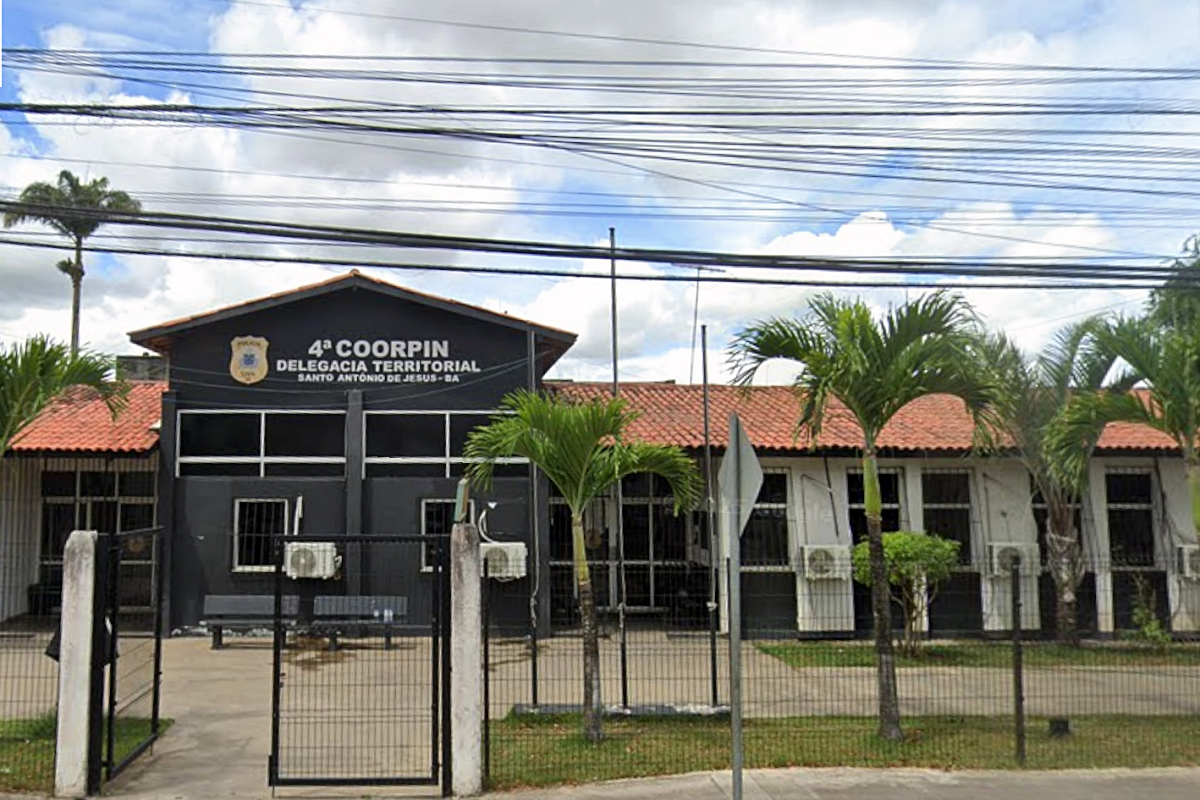 A mulher com mais de 30 passagens por furto foi presa em posse de um celular roubado, em Santo Antônio de Jesus. Foto: Google Maps
