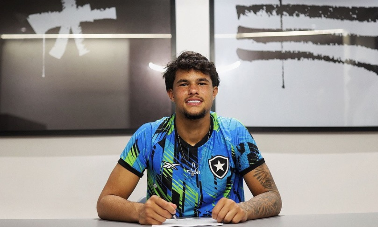 Botafogo afasta filho do goleiro Bruno por quest&otilde;es disciplinares. Foto: Redes sociais