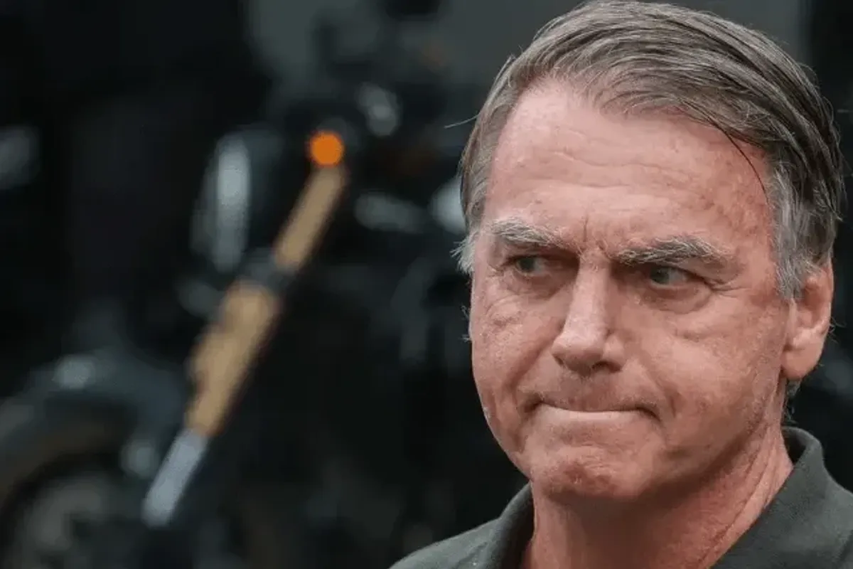 Jair Bolsonaro passa mal na Papudinha. Foto: Ilustra&ccedil;&atilde;oodrigues Pozzebom Ag&ecirc;ncia Brasil