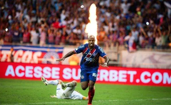Destaque na temporada, Estupinán deixa o Bahia e retorna ao futebol inglês