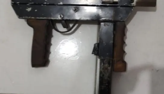 Veja mensagem: novos na PM, soldados chamaram a atenção ao oferecer submetralhadora no WhatsApp; eles debochavam de compradores