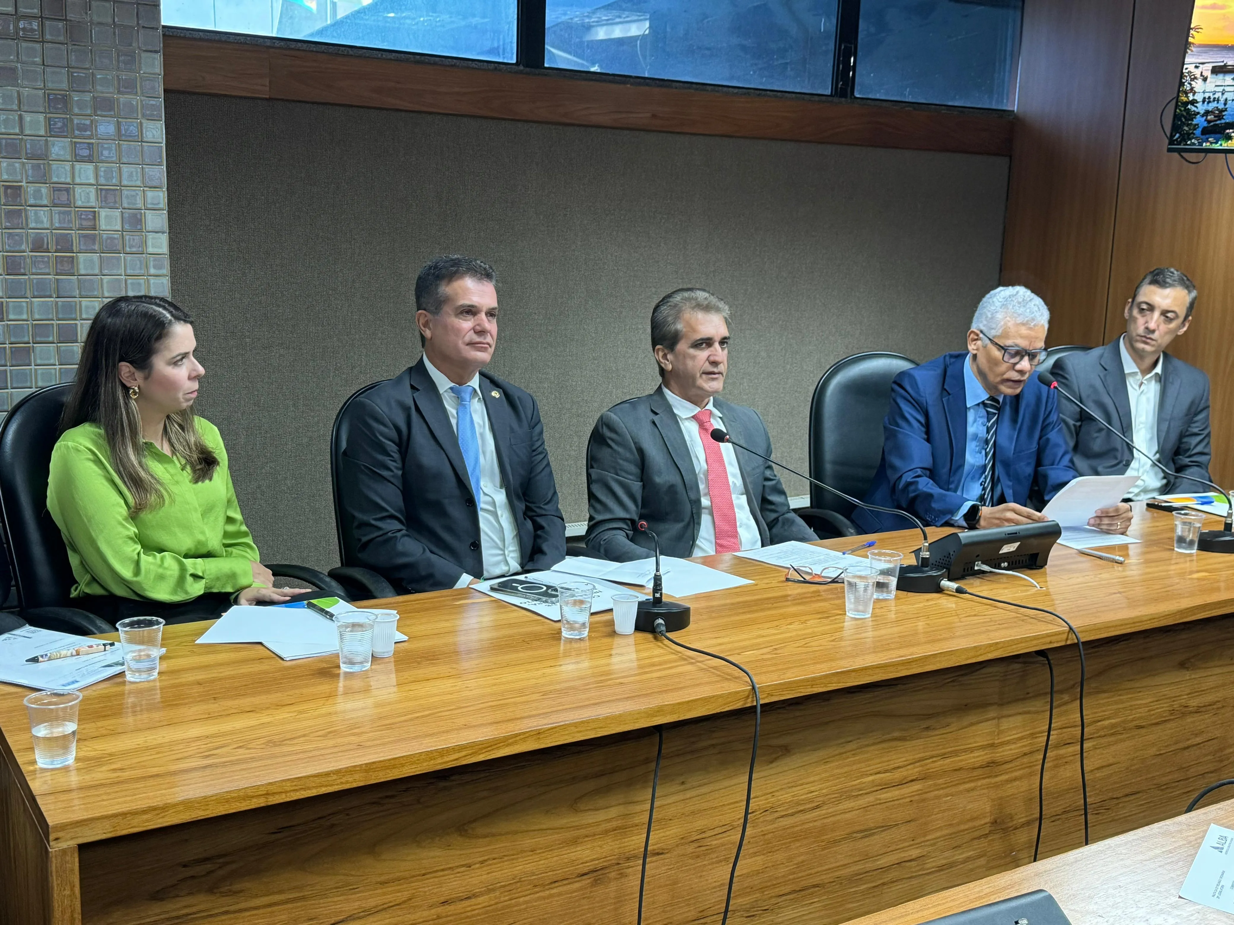 Deputados questionam plano de investimento da Coelba; empresa prevê investir R$ 13,3 bilhões em 3 anos