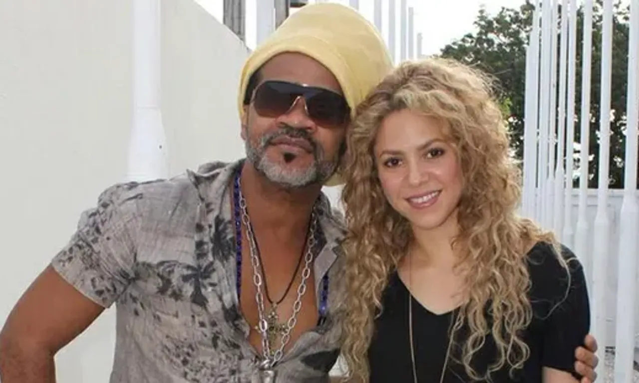 Em 2013, Shakira esteve em Salvador e chegou a visitar o est&uacute;dio de Carlinhos Brown. | Foto: Redes Sociais