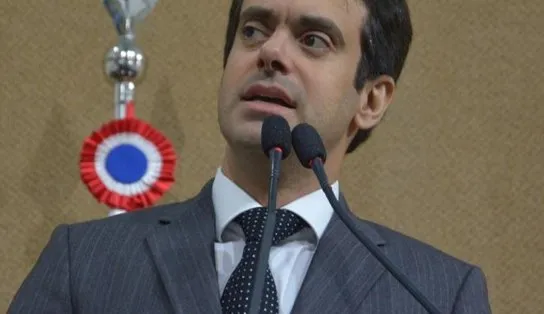 É lei! Tiago Correia consegue dar nome de Herzem Gusmão a rodovia entre Vitória da Conquista e Anagé