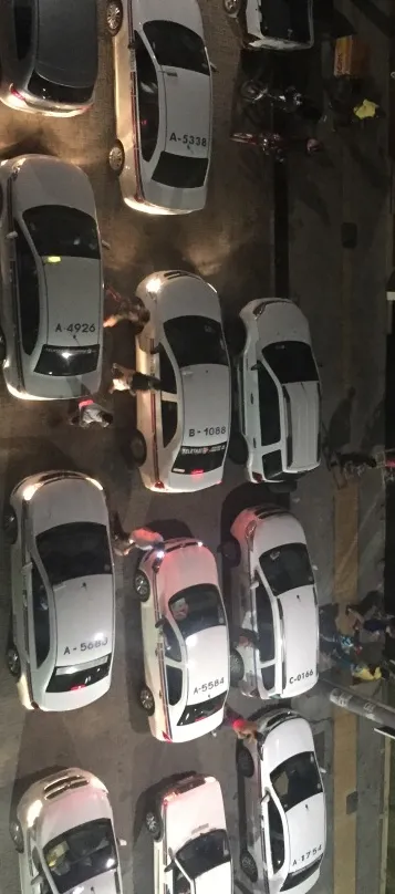 MOBILIDADE: Após festa na Barra, foliões vivem calvário no retorno para casa