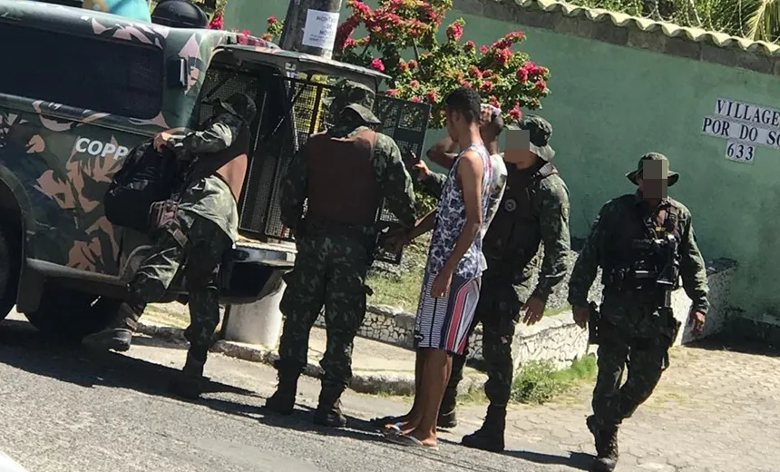 Homens são presos após roubar mulher e invadir imóvel em Stella Maris