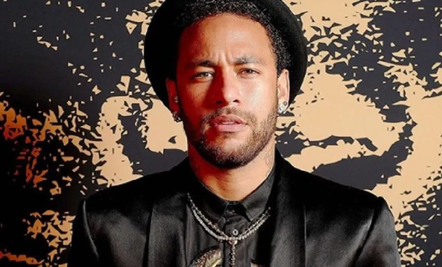 Ex marido de mulher que acusa Neymar reclama de exposição do filho em conversa