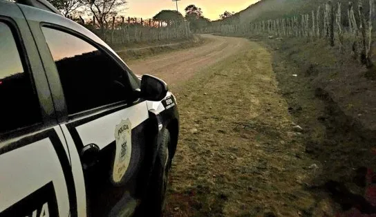 Homem tenta fugir da polícia após cumprimento de mandato em Anguera