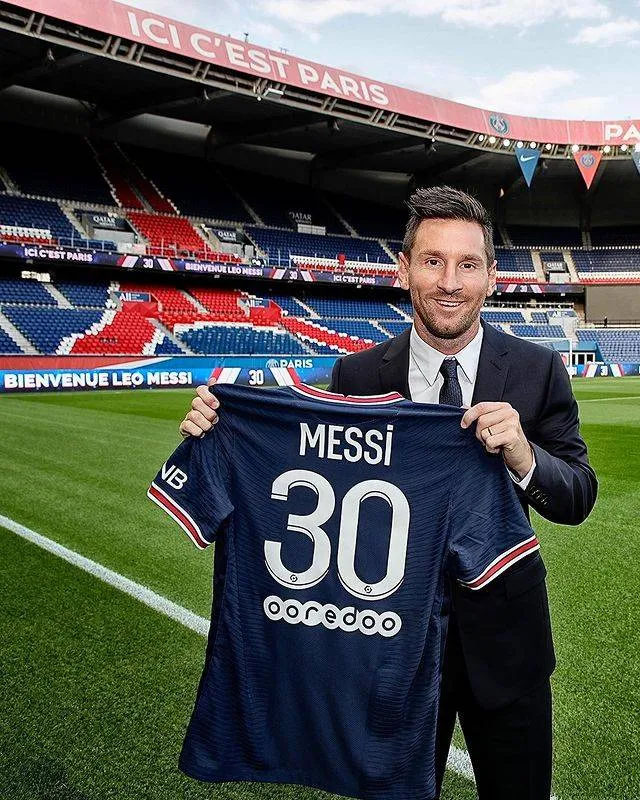 Messi deixa PSG após dois anos; Neymar se despede nas redes sociais