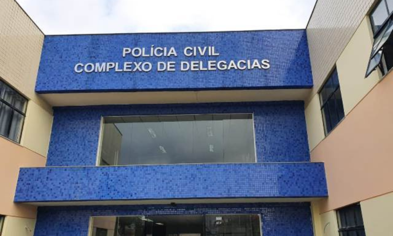 Homem é encontrado morto em cela após ser preso por esfaquear irmã. Foto: PCBA