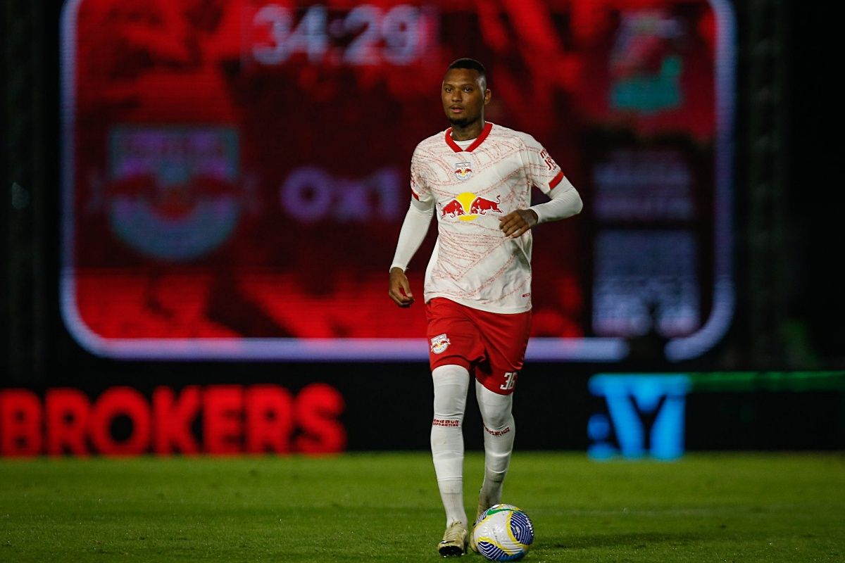 O Vitória encaminha acerto com Luan Cândido, defensor do RB Bragantino, que já está em Salvador. Foto: Ari Ferreira/RB Bragantino.