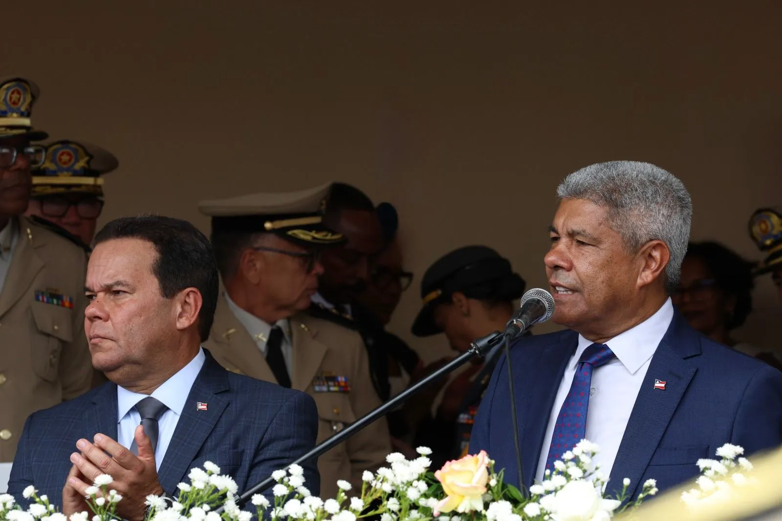 Governador Jerônimo Rodrigues durante anúncio de mudanças no secretariado do Governo da Bahia, com novos nomes para a Secom e a Casa Civil 