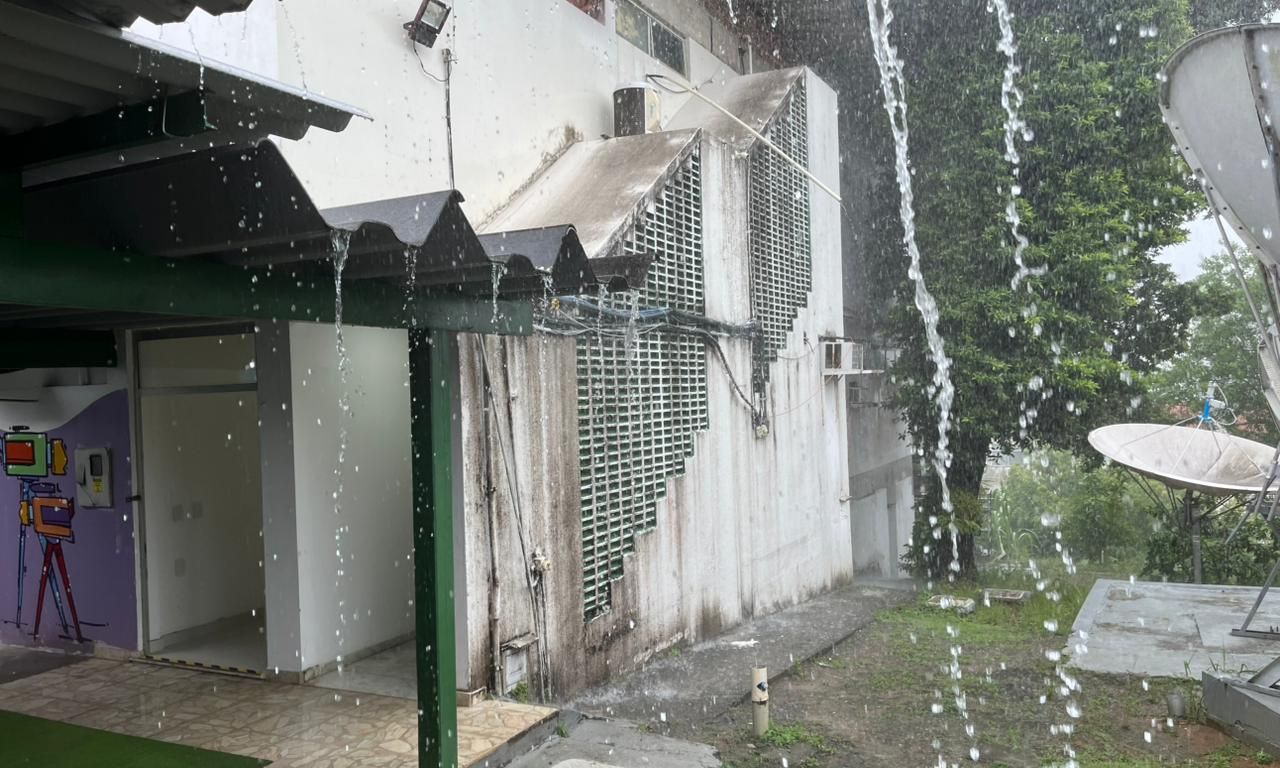 Tempo em Salvador: frente fria avan&ccedil;a e mant&eacute;m tempo inst&aacute;vel nesta ter&ccedil;a. Foto: Reportagem Aratu On