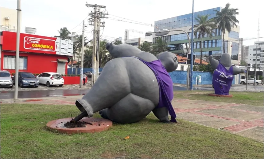 Uma das “Gordinhas de Ondina” tomba; estrutura da escultura será reforçada