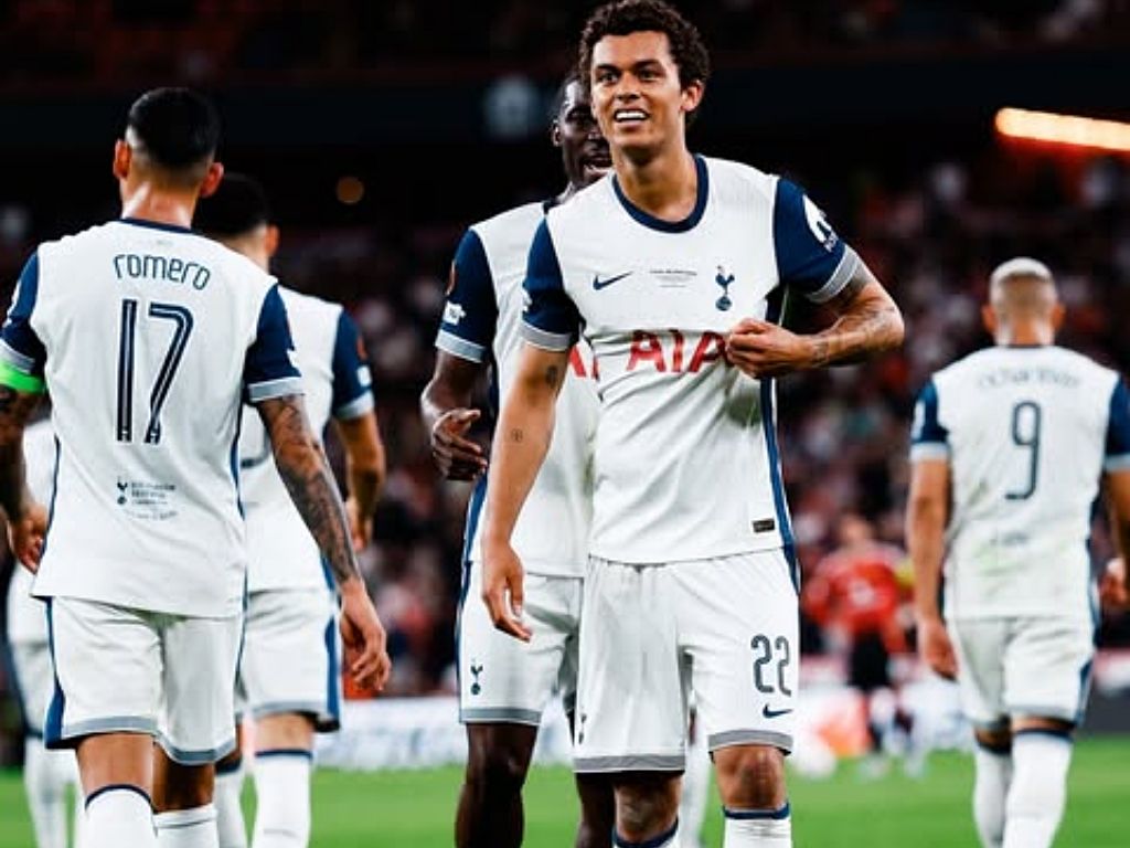 Com a vitória na Liga Europa, o Tottenham quebra um tabu de títulos internacionais que durava 41 anos. Foto:@spursofficial