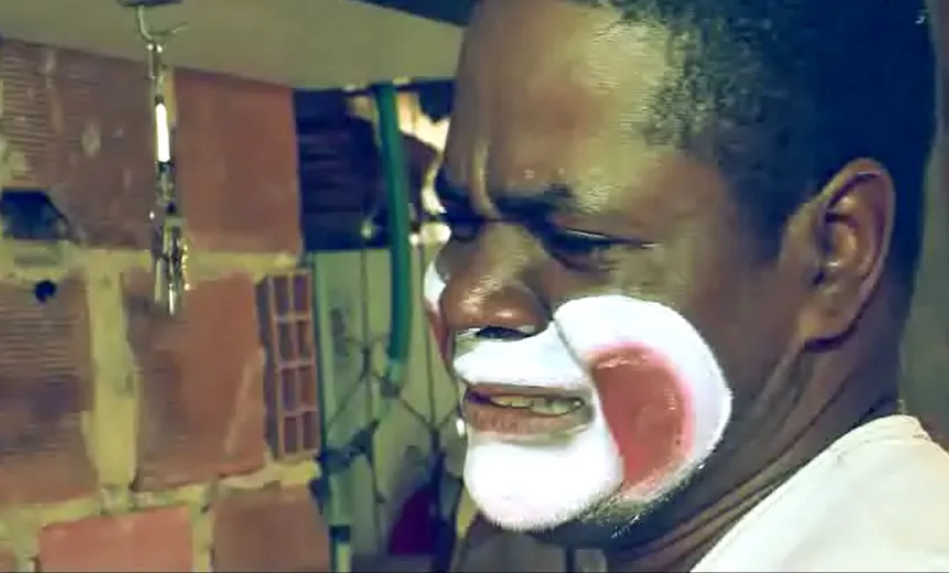 Conheça a história de &#8220;Gugu Dada&#8221;, o palhaço triste que ganha a vida em Salvador