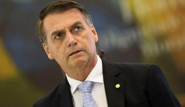 Bolsonaro pede revogação da exclusão de profissionais do MEI