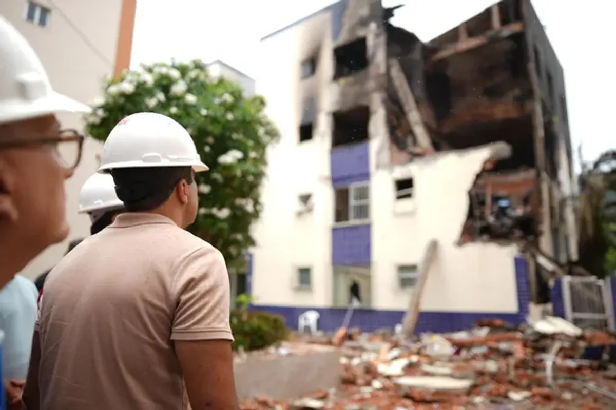 Prefeito Bruno Reis participa de vistoria ao pr&eacute;dio incendiado no Stiep. Foto: 