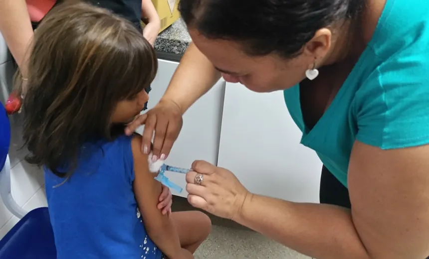 Projeto de Lei que obriga apresentação da carteira de vacinação em creches e escolas estaduais é aprovado 