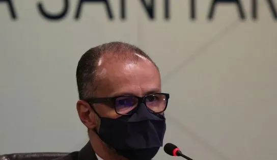 Presidente da Anvisa apela à população que tome segunda dose da vacina; "medida de maior eficácia" 