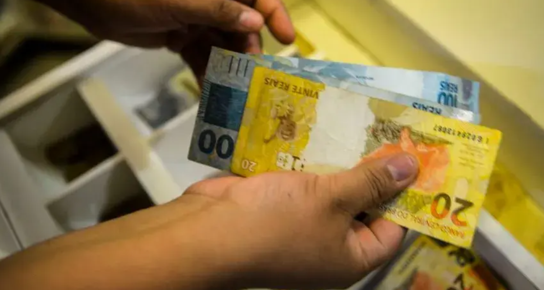 Bancos vão funcionar normalmente nesta sexta-feira. Foto: Marcelo Casal Jr / Agência Brasil