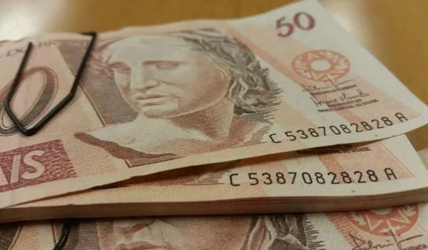 Auxílio Emergencial: saques da poupança digital começam nesta segunda; confira calendário