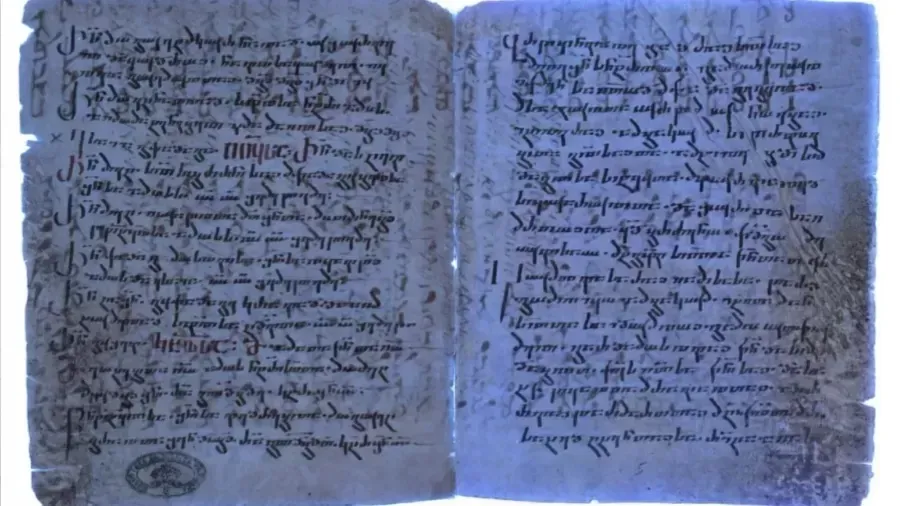 A prática de reaproveitar pergaminhos era comum entre escribas da época. | Foto: Reprodução/Vatican Library